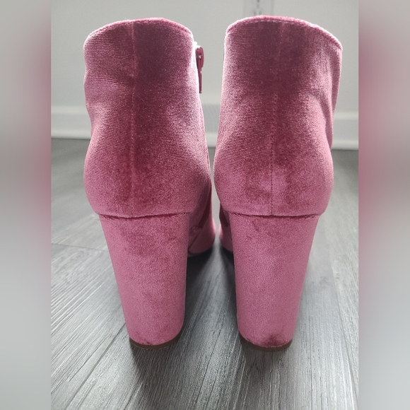 Liliana Velvet Booties - Picture 6 of 8